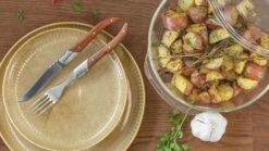 Sareva Ovenschaal Met Deksel - Hittebestendig Glas - ø 21.5 Cm / 2 Liter 9 Sareva Ovenschaal Met Deksel - Hittebestendig Glas - ø 21.5 Cm / 2 Liter -Keukengerei Winkel 24082021 5