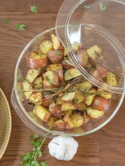 Sareva Ovenschaal Met Deksel - Hittebestendig Glas - ø 21.5 Cm / 2 Liter 8 Sareva Ovenschaal Met Deksel - Hittebestendig Glas - ø 21.5 Cm / 2 Liter -Keukengerei Winkel 24082021 6