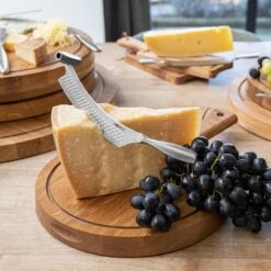 Boska Kaasmes Hollands Monaco+ 9 Boska Kaasmes Hollands Monaco+ -Keukengerei Winkel 307106 320091 Hollands Kaasmes Monaco Nr.8 Serveerplank Friends Rond M 2 Pasen 2023