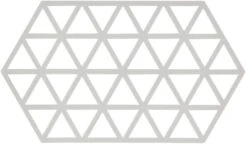 Zone Denmark Pannenonderzetter Triangles - Warm Grey - 24 X 14 Cm