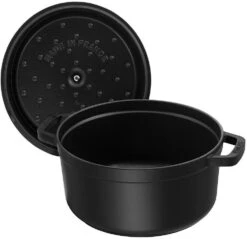 Staub Braadpan / Cocotte - Zwart - ø 26 Cm / 5.2 Liter 10 Staub Braadpan / Cocotte - Zwart - ø 26 Cm / 5.2 Liter -Keukengerei Winkel 40500 241 0 6 4