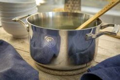 Saveur Selects Kookpan - TriPly RVS - ø 22 Cm / 4.7 Liter 9 Saveur Selects Kookpan - TriPly RVS - ø 22 Cm / 4.7 Liter -Keukengerei Winkel 4QT Casserole Lifestyle 1 scaled 1