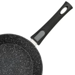 Resto Kitchenware Koekenpan Leo - ø 24 Cm - Standaard Anti-aanbaklaag 10 Resto Kitchenware Koekenpan Leo - ø 24 Cm - Standaard Anti-aanbaklaag -Keukengerei Winkel 93040.4260403577806.ver50