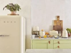 SMEG Citruspers - Elektrisch - Creme - CJF11CREU 17 SMEG Citruspers - Elektrisch - Creme - CJF11CREU -Keukengerei Winkel CJF01CREU L16
