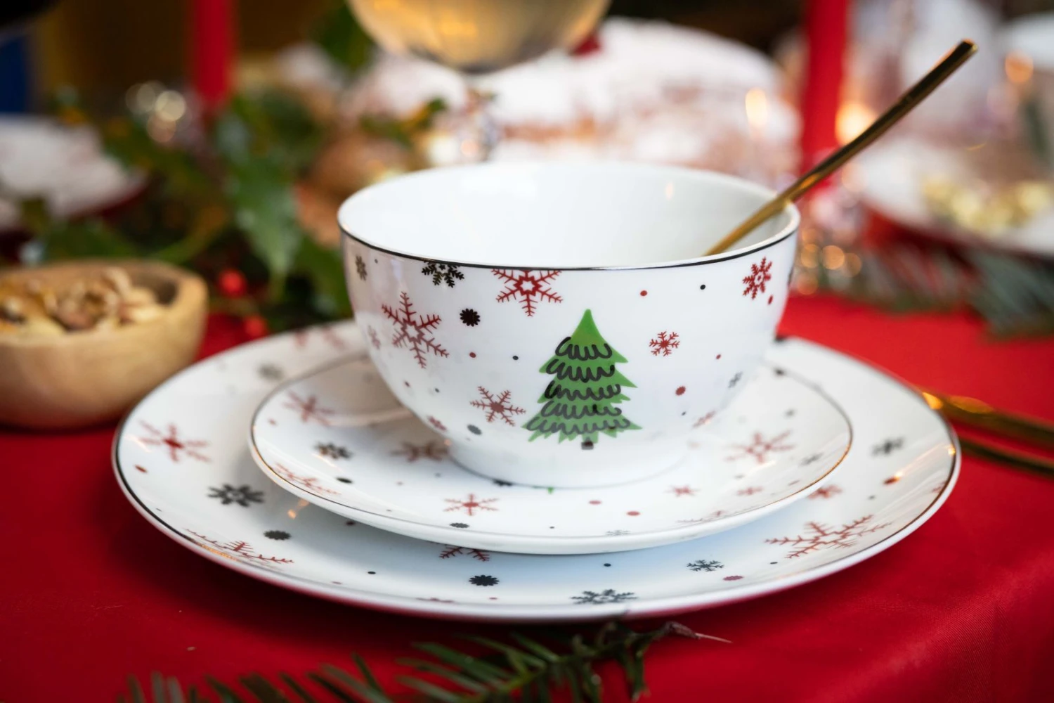 Studio Tavola Kerstservies - Porselein - Rood - 18-delig / 6 Personen 7 Studio Tavola Kerstservies - Porselein - Rood - 18-delig / 6 Personen - Afbeelding 5