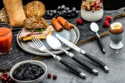 Laguiole Style De Vie Bestekset Premium Line - Zwart - 24 Delig / 6 Personen 9 Laguiole Style De Vie Bestekset Premium Line - Zwart - 24 Delig / 6 Personen -Keukengerei Winkel PrCouvZwart 3