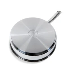 BK Hapjespan Met Deksel - Bright RVS - ø 28 Cm - Zonder Anti-aanbaklaag -Keukengerei Winkel fc0dc2028d5d3253cc6eac1205cd79041df26e1e BK Bri SauteP 1pc CC005749 001 Base