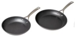 Le Creuset Koekenpannenset Les Forgées TNS - ø 24 En 28 Cm - Standaard Anti-aanbaklaag -Keukengerei Winkel product 1 2