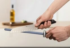 Wusthof Slijpstaaf Keramisch 26 Cm 8 Wusthof Slijpstaaf Keramisch 26 Cm -Keukengerei Winkel sharpening 4455 in action